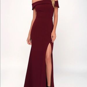 NWT LuLu’s Aveline Burgandy off the shoulder maxi dress size XS